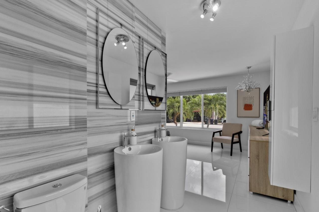 Ferienwohnung Luxury House 4 Beds Heated Pool W Jaccuzzi North Bay Village Exterior foto