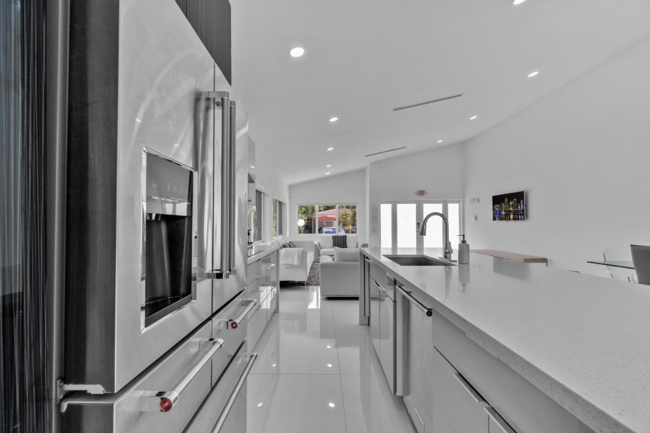 Ferienwohnung Luxury House 4 Beds Heated Pool W Jaccuzzi North Bay Village Exterior foto