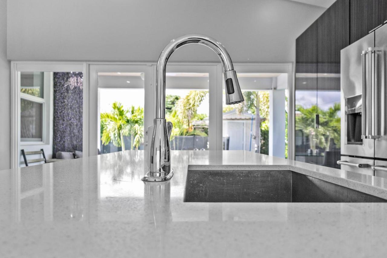 Ferienwohnung Luxury House 4 Beds Heated Pool W Jaccuzzi North Bay Village Exterior foto