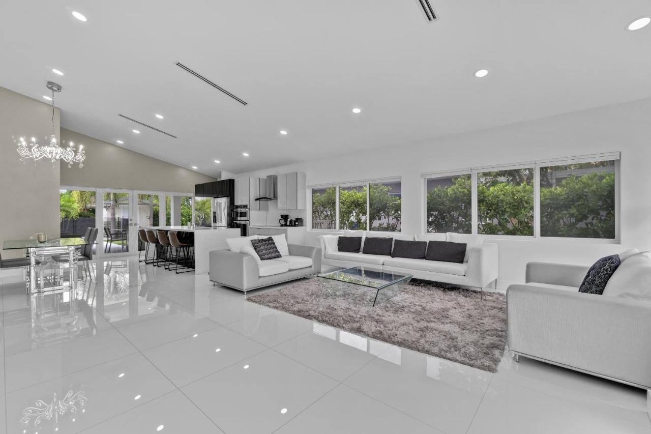 Ferienwohnung Luxury House 4 Beds Heated Pool W Jaccuzzi North Bay Village Exterior foto